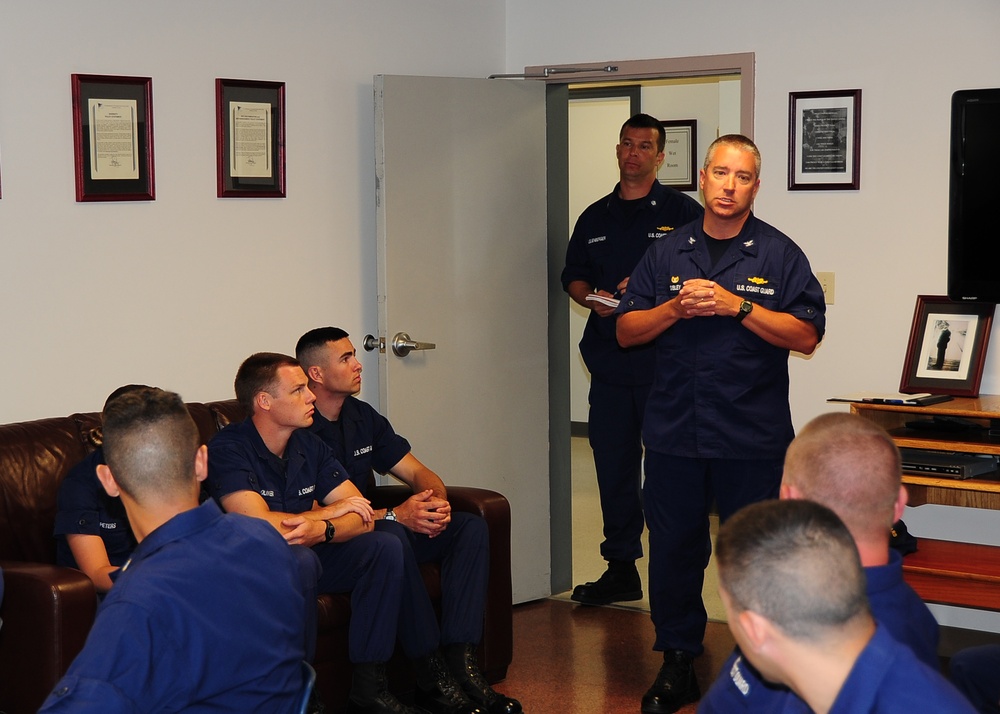 Capt. Sibley visits Station Frankfort