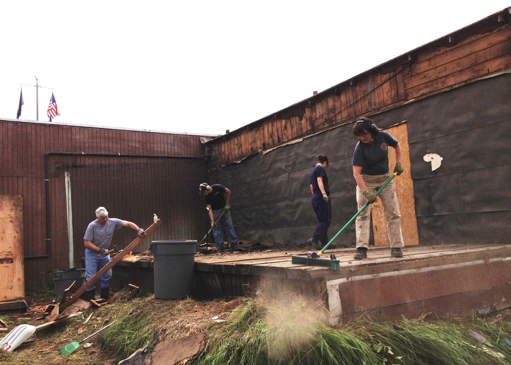 Sector Anchorage assists VFW demolish uninhabitable building