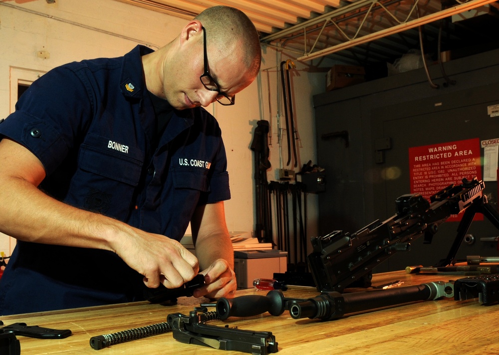 240 Machine gun maintenance