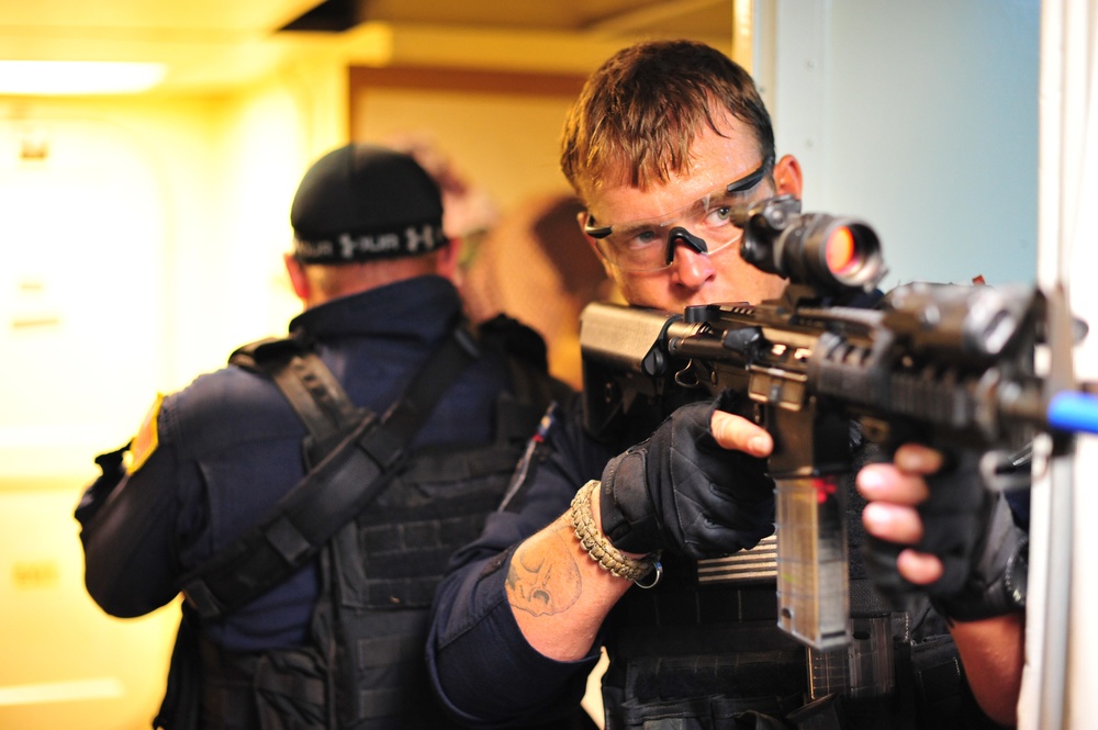 MSST Honolulu practices entering and clearing spaces