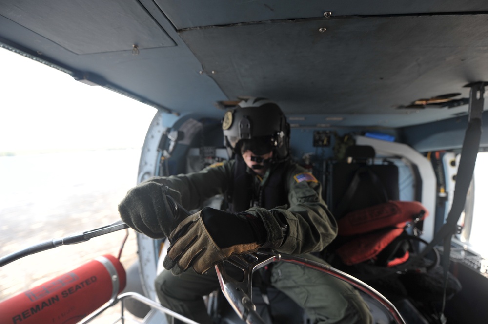 Coast Guard conducts helo hoist training