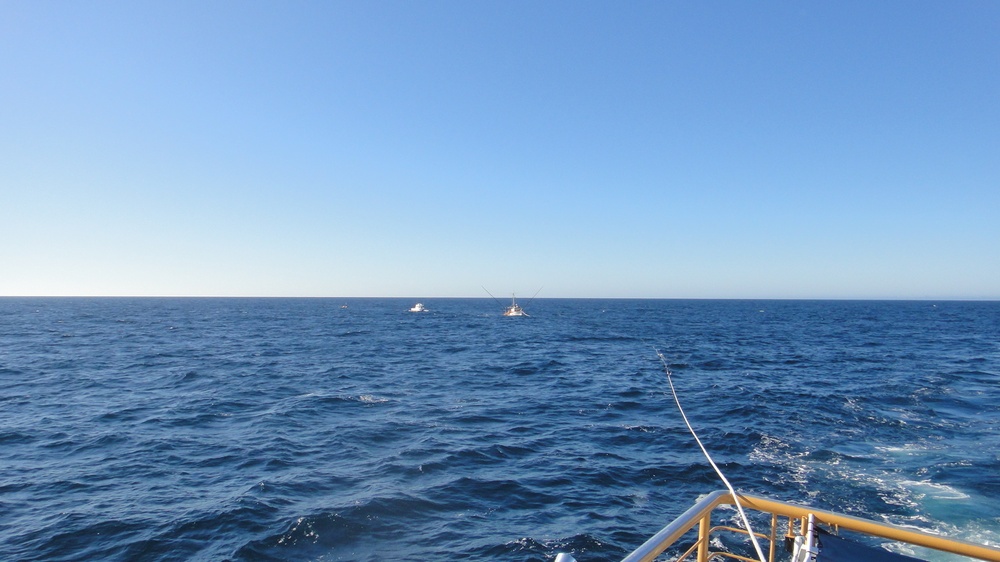 Dorado tows disabled vessels