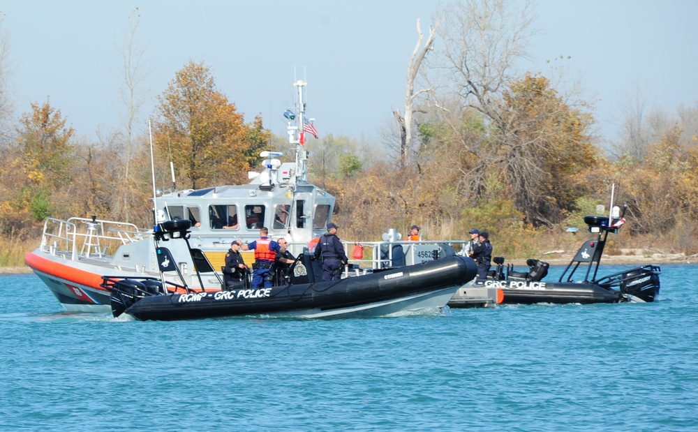 Coast Guard, RCMP train together