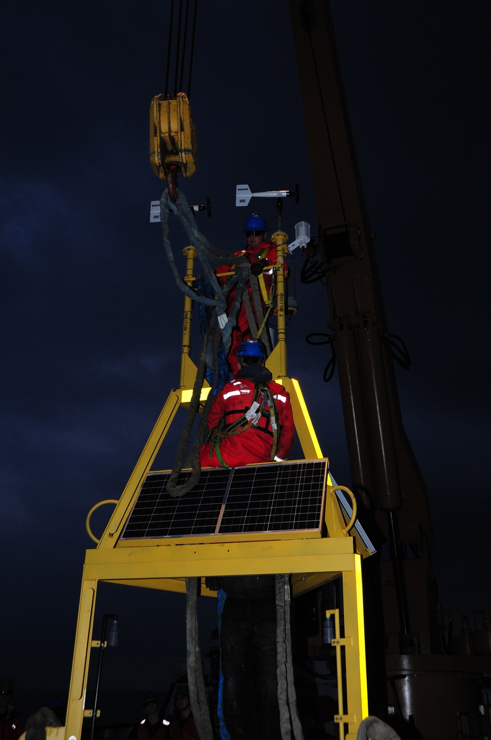 USCGC Bristol Bay removes NOAA buoy