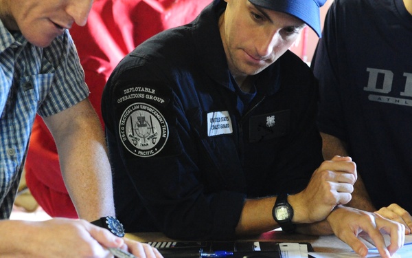 USS Carr Drug Offload