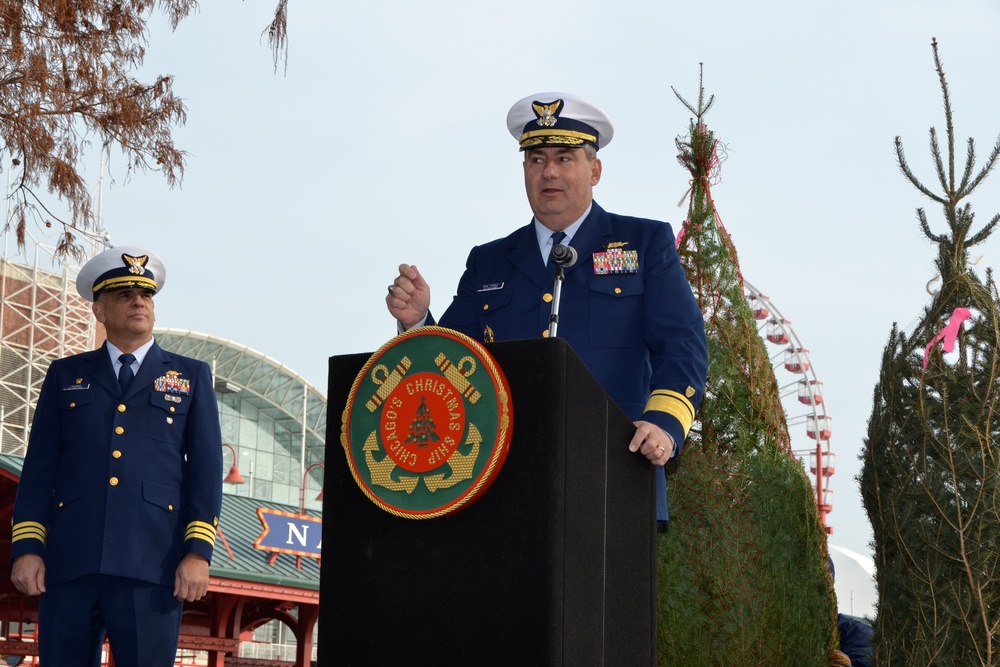 9th Coast Guard district commander and Mackinaw skipper at Christmas Ship ceremony