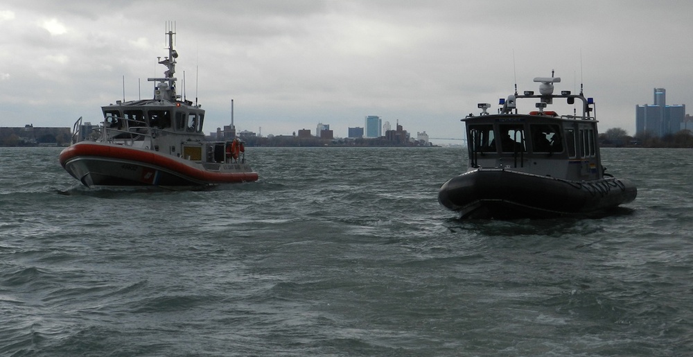 Coast Guard and RCMP Shiprider training