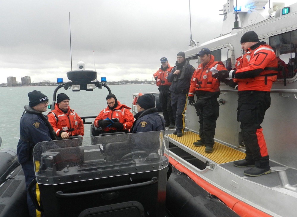 Coast Guard and RCMP Shiprider training