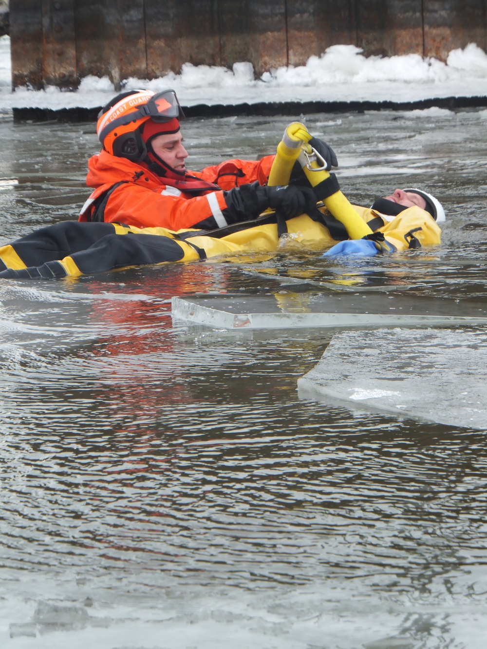 Station Two Rivers trains with Manitowoc Fire