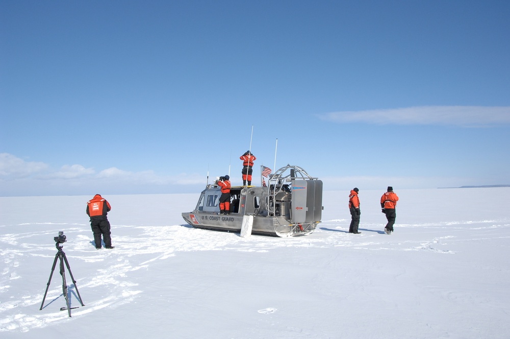 Coast Guard continues field exercise on Green Bay