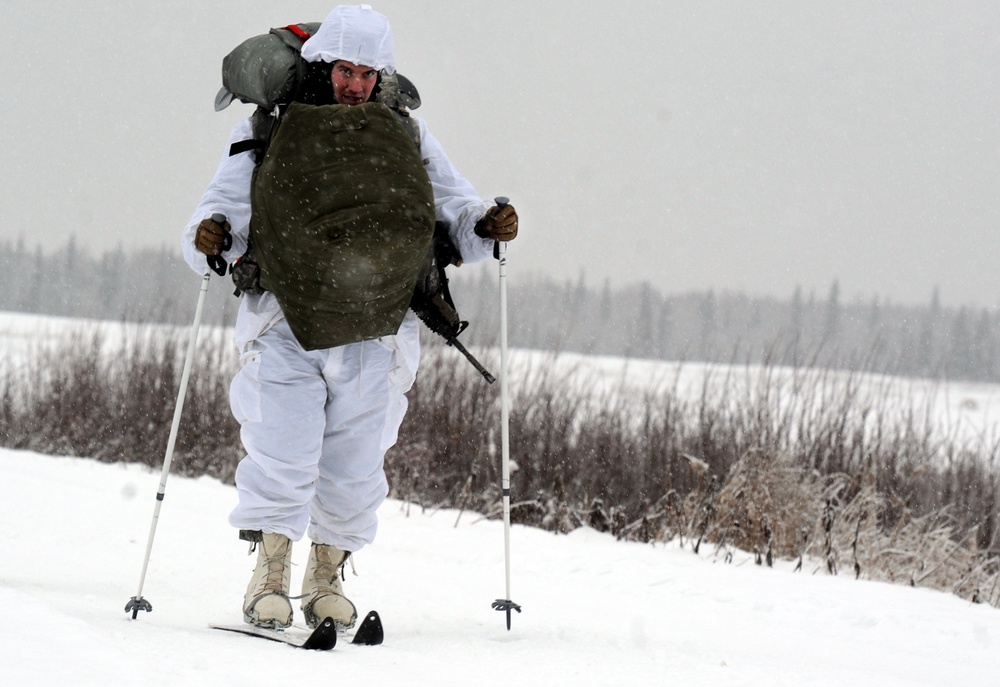 Spartans conduct Arctic airborne ops