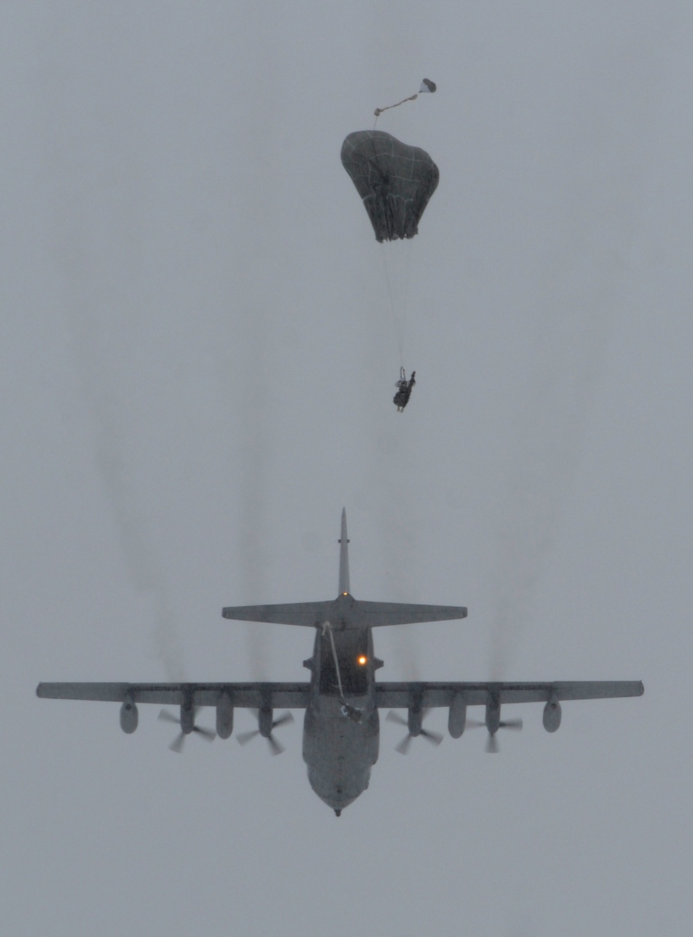 Spartans conduct Arctic airborne ops