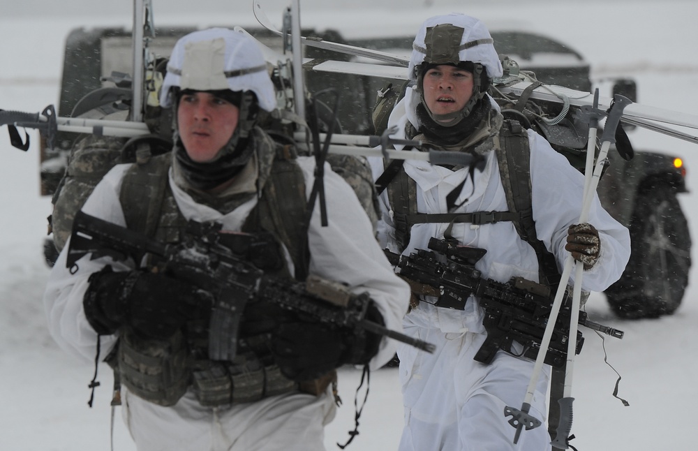 Spartans conduct Arctic airborne ops