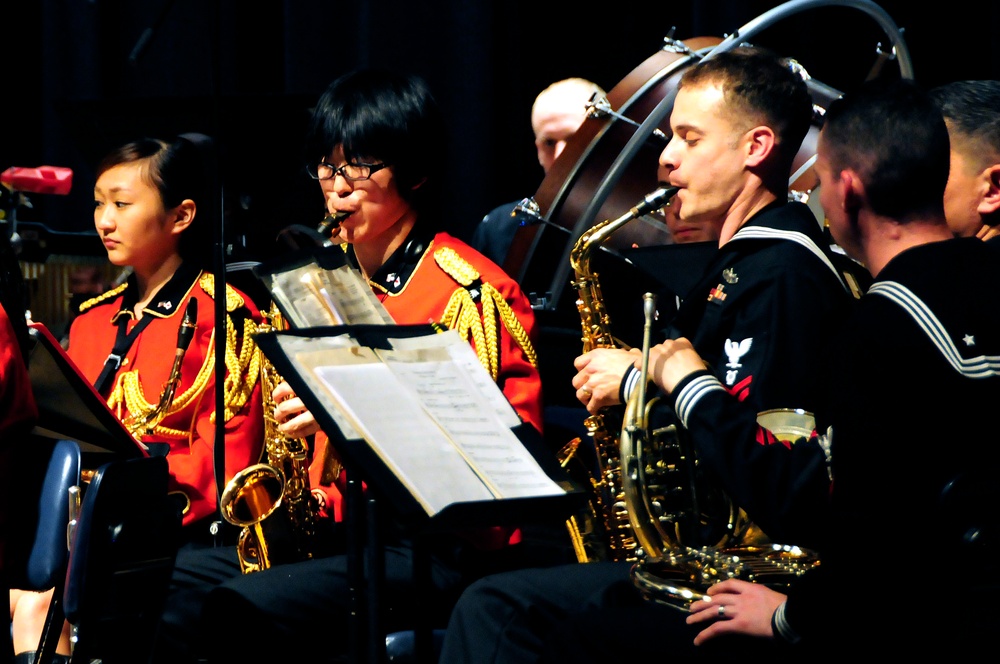 'Holiday Joy in Yokosuka'