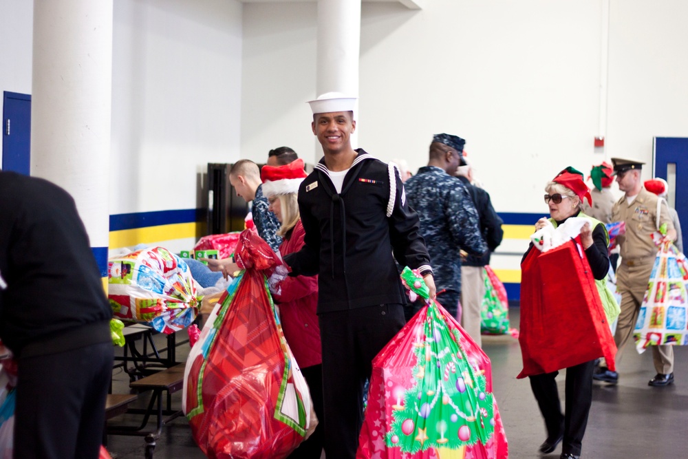 Sailors receive well-deserved holiday thanks