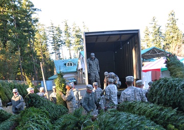 ‘Raiders’ augment JBLM Trees for Troops program