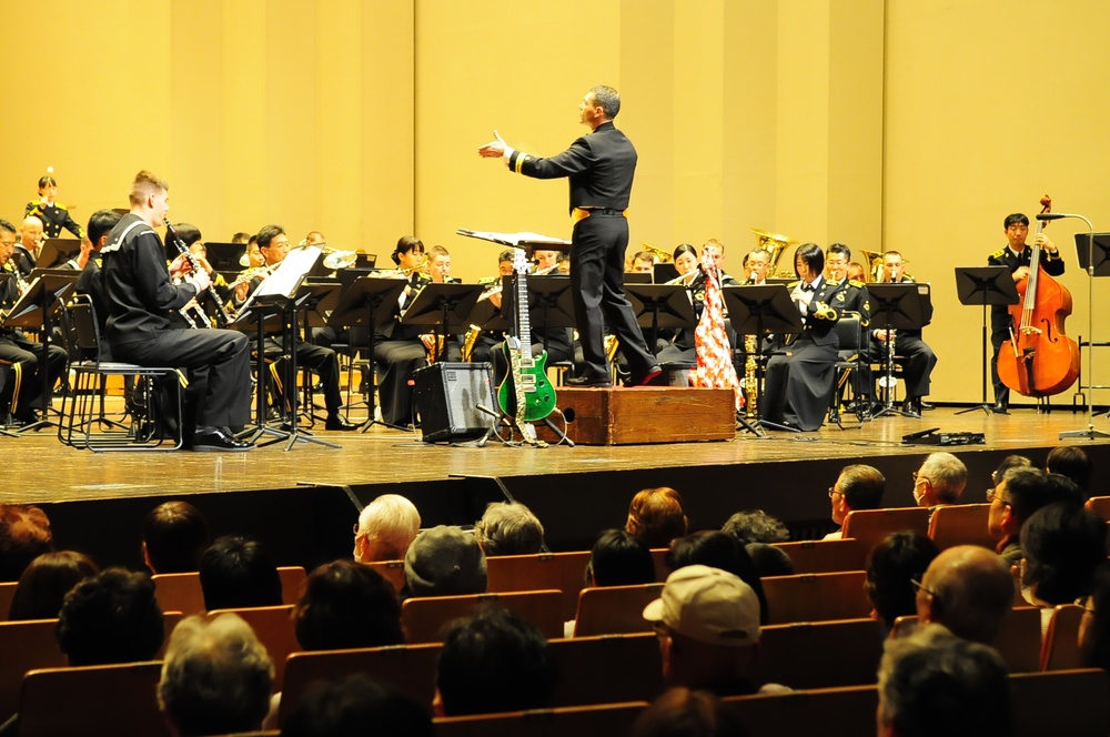 'Holiday Joy in Yokosuka' at the Yokosuka Arts Theatre