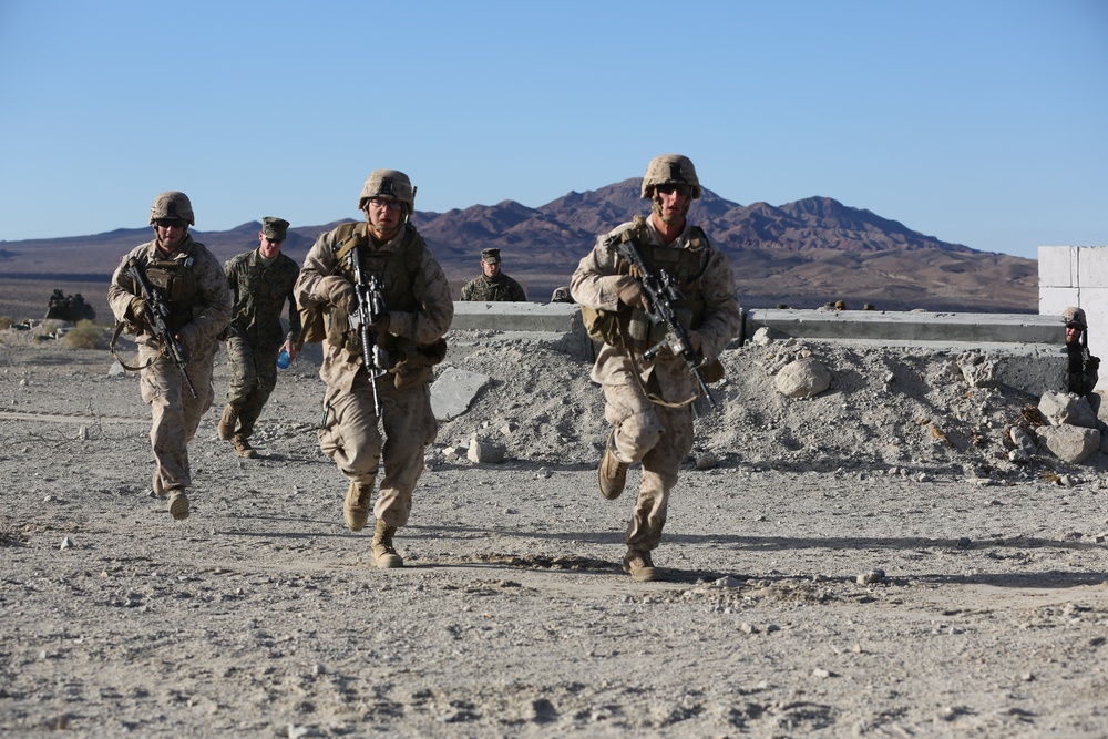 Marines utilize shock-absorbing concrete during live fire training