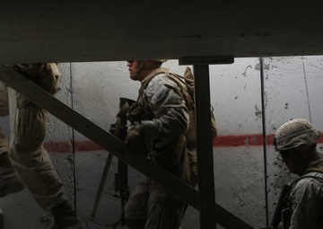 Marines utilize shock-absorbing concrete during live fire training