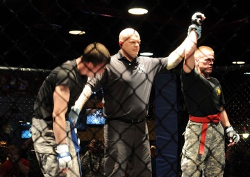 When the competition IS training: Soldiers compete in 2013 Fort Bragg Army Combatives Championship Invitational