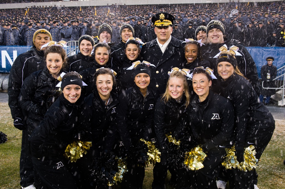 Army Chief of Staff attends 114th Army-Navy Game