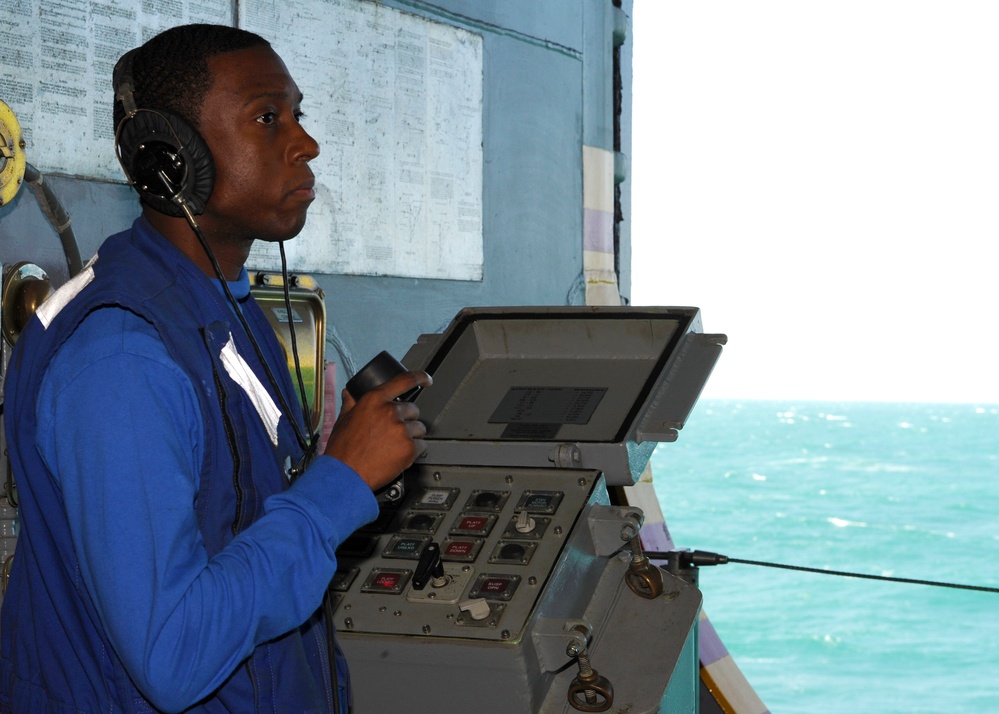 Operating an aircraft elevator