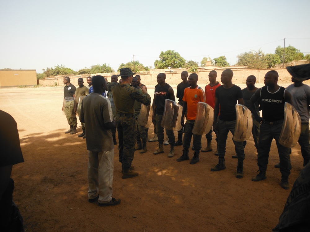 Marines advise Burkinabé Gendarmerie
