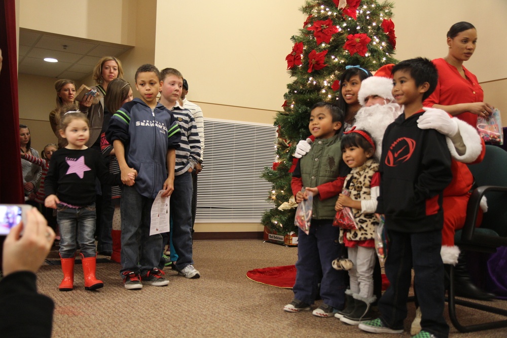 Bayonet families share the cheer