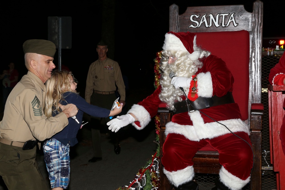 Santa visits New River residents