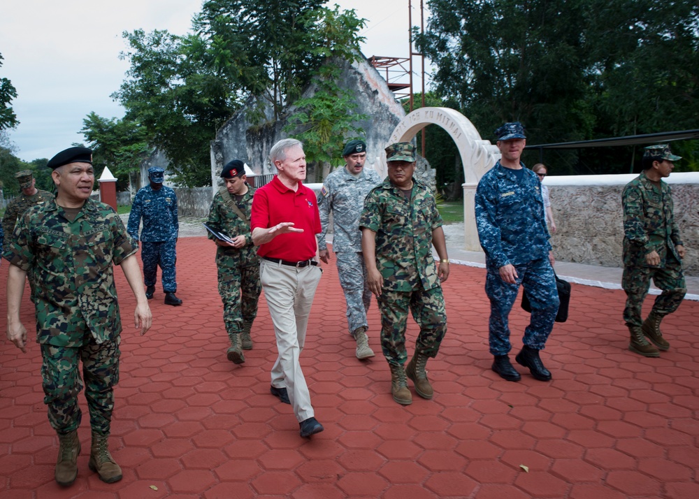Secretary of the Navy visits San Luis Carpizo Training Facility