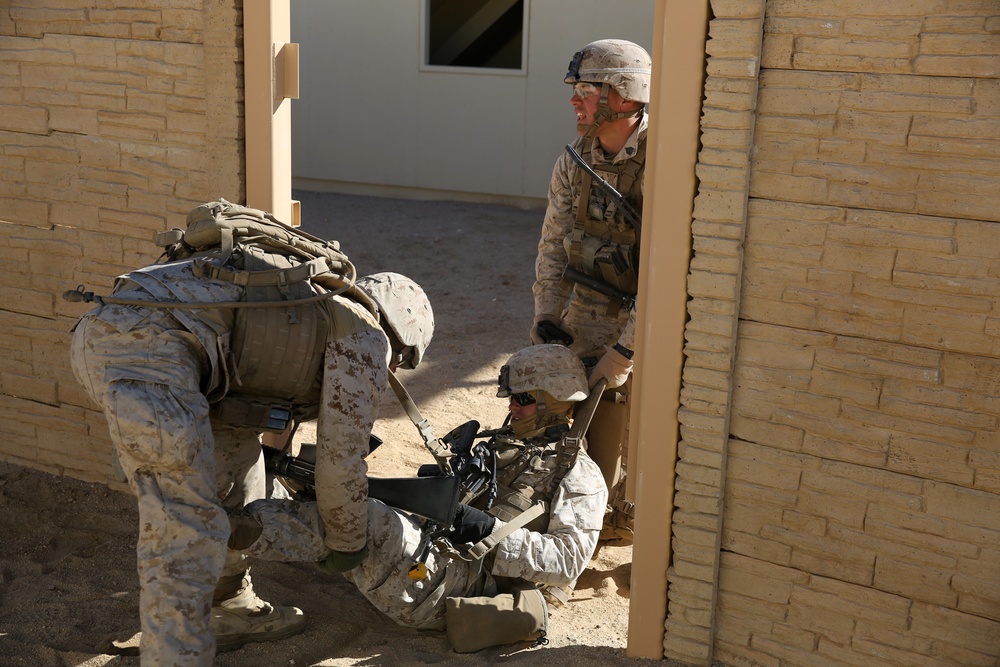 Infantrymen work hand in hand with Afghans during counterinsurgency exercise