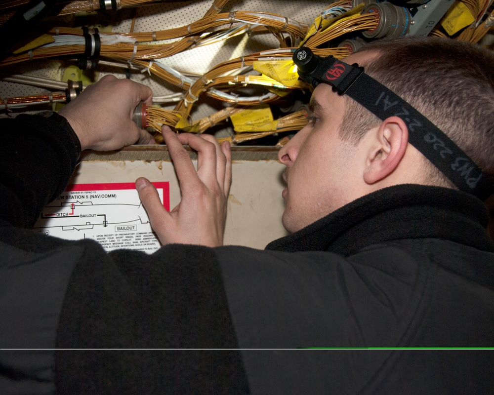 VP-46 sailors conduct maintenance