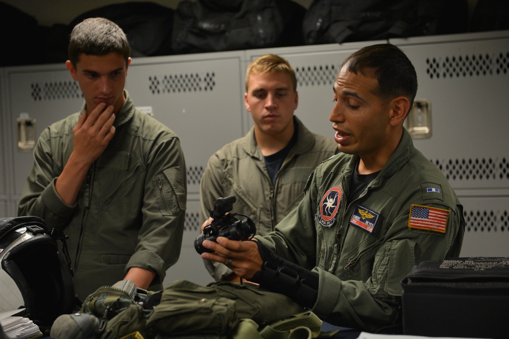 Midshipmen SH60 flight day