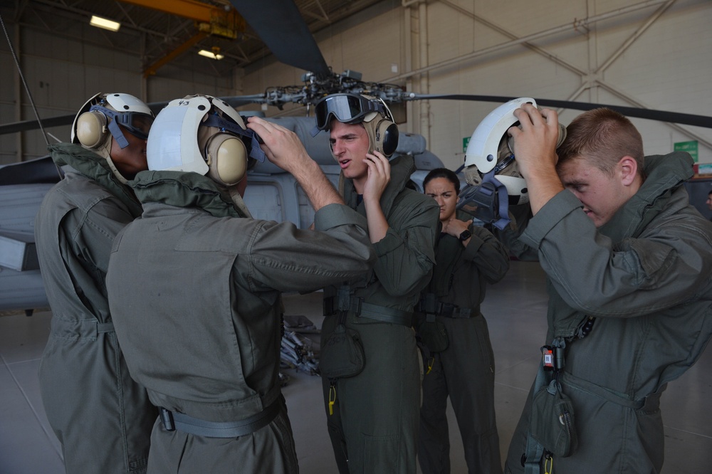 Midshipmen SH60 flight day