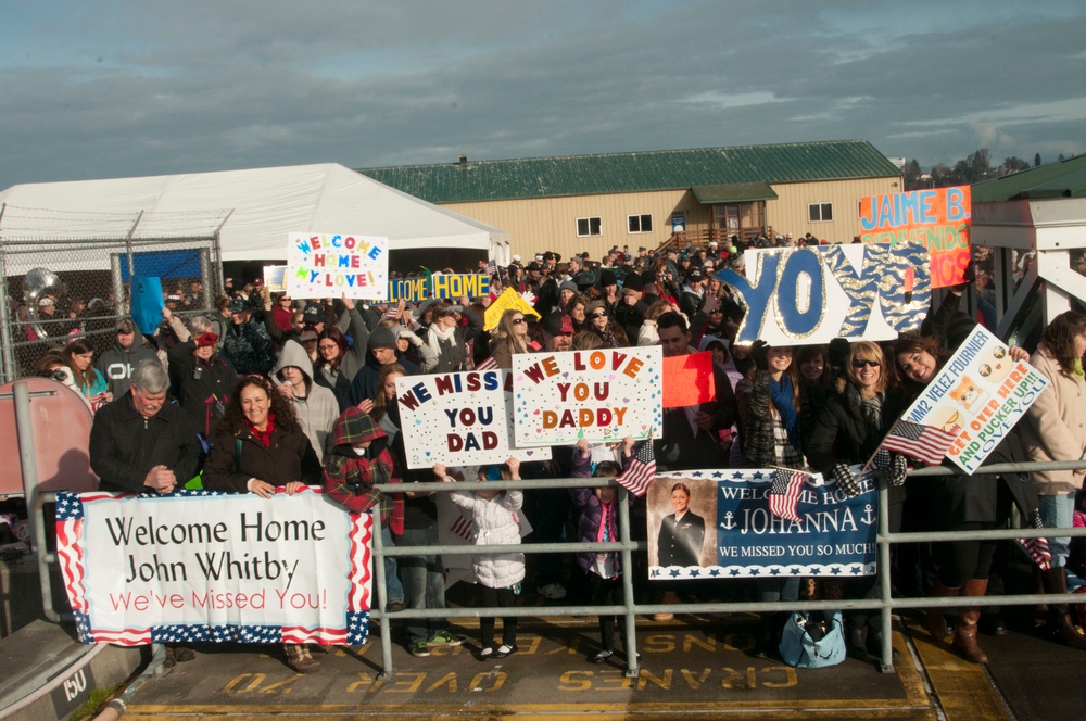 USS Nimitz homecoming
