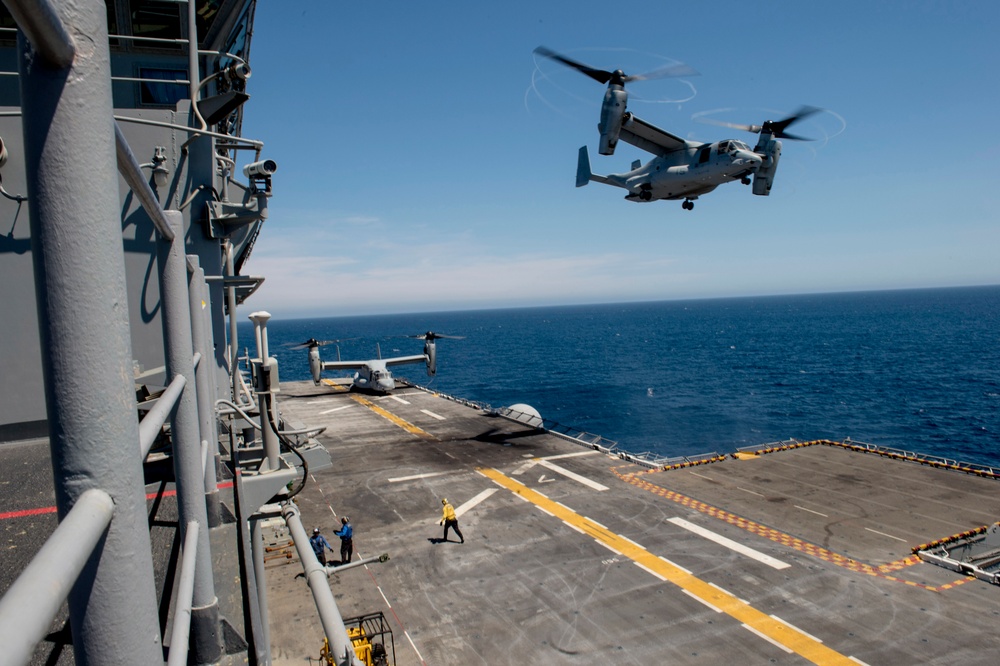 MV-22 Osprey takes off