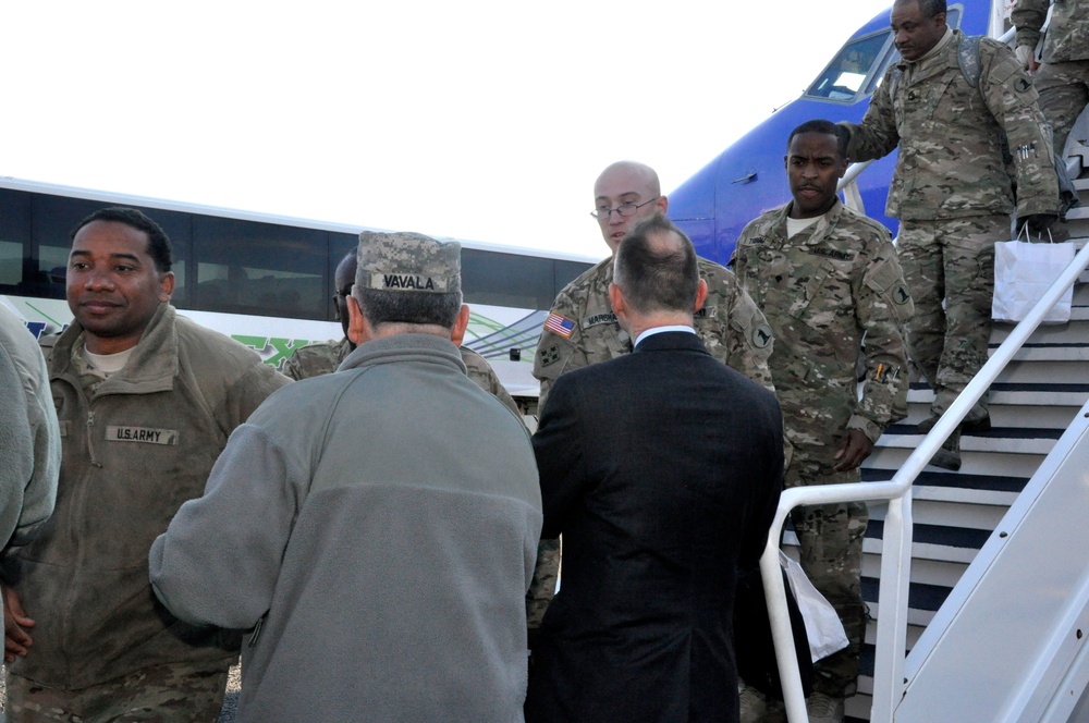 Welcome home 198th Expeditionary Signal Battalion, Advance Party Welcome home 198th Expeditionary Signal Battalion, Advance Party