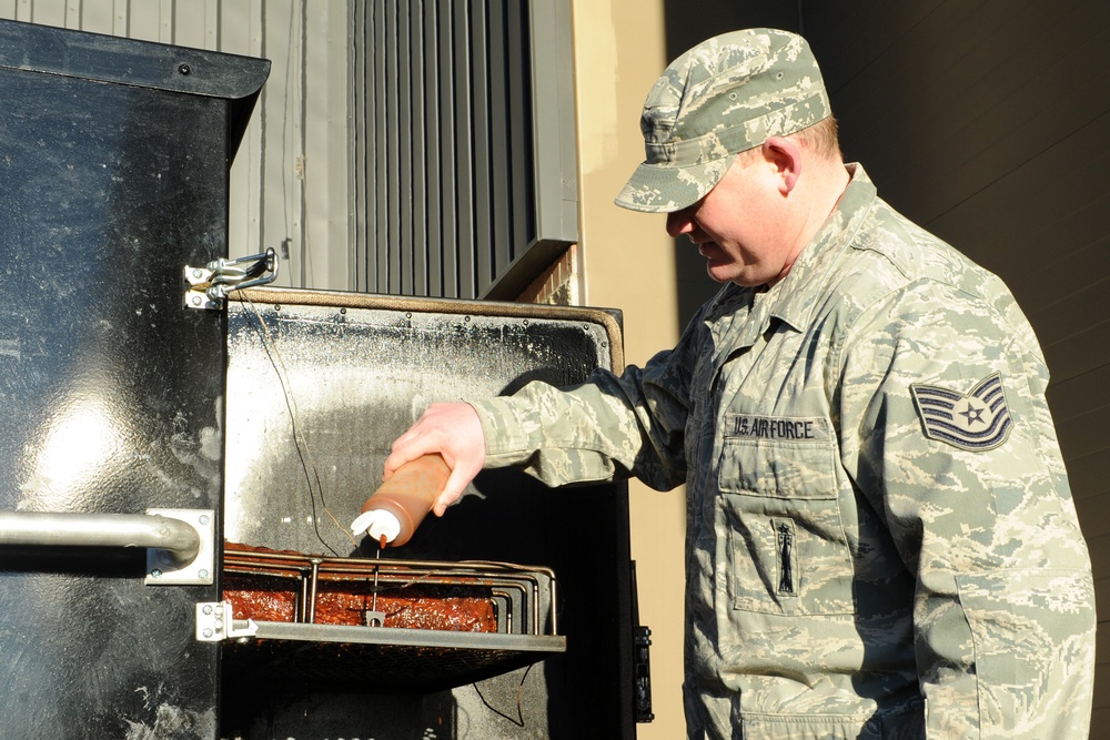 Artistic Airmen: Maintainer by day, barbecuer by night