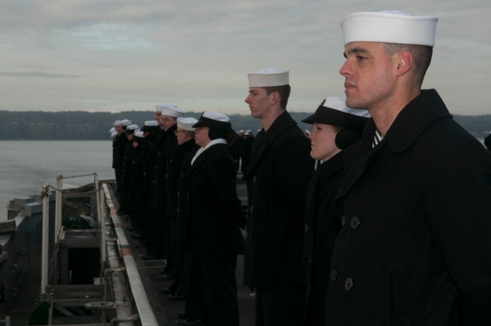 USS Nimitz arrives at Naval Station Everett