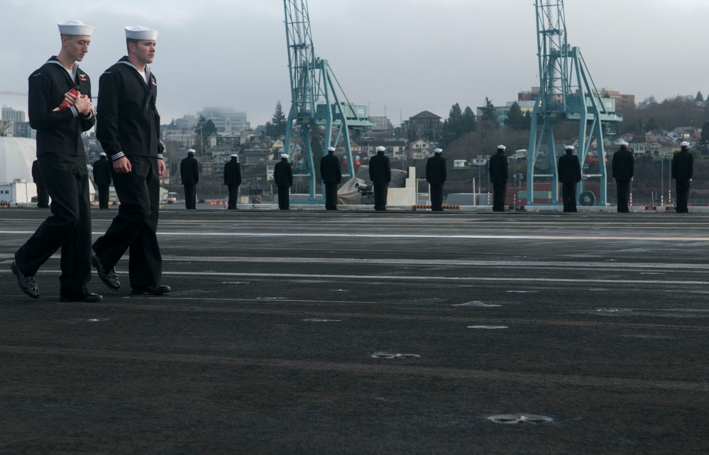 USS Nimitz arrives at Naval Station Everett