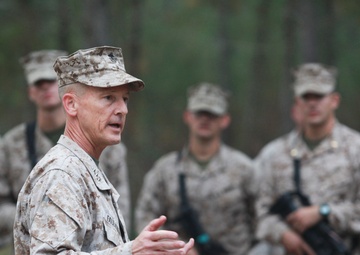 LTGen Faulkner Visits LOCFEX