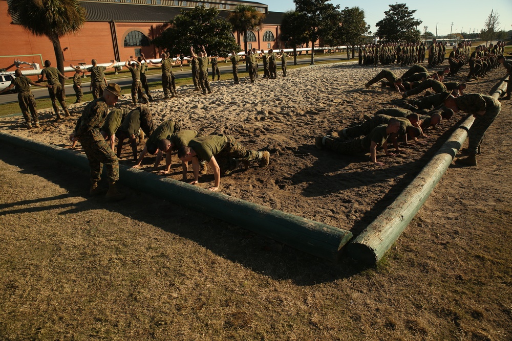 Photo Gallery: Marine recruits wake up with incentive training on Parris Island