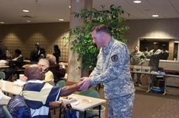 Soldier hosts clothes distribution for Temple veterans