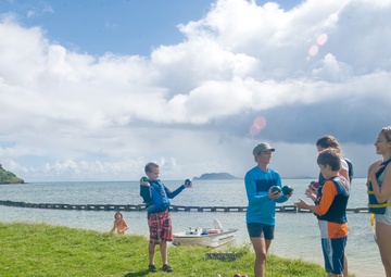 Students find Hawaii’s winter marvels in marina class