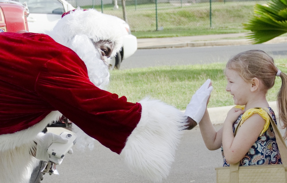 Santa Claus opens village for MCB Hawaii