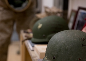 Commandant of the Marine Corps Presents Helmets to 1/9 Marines