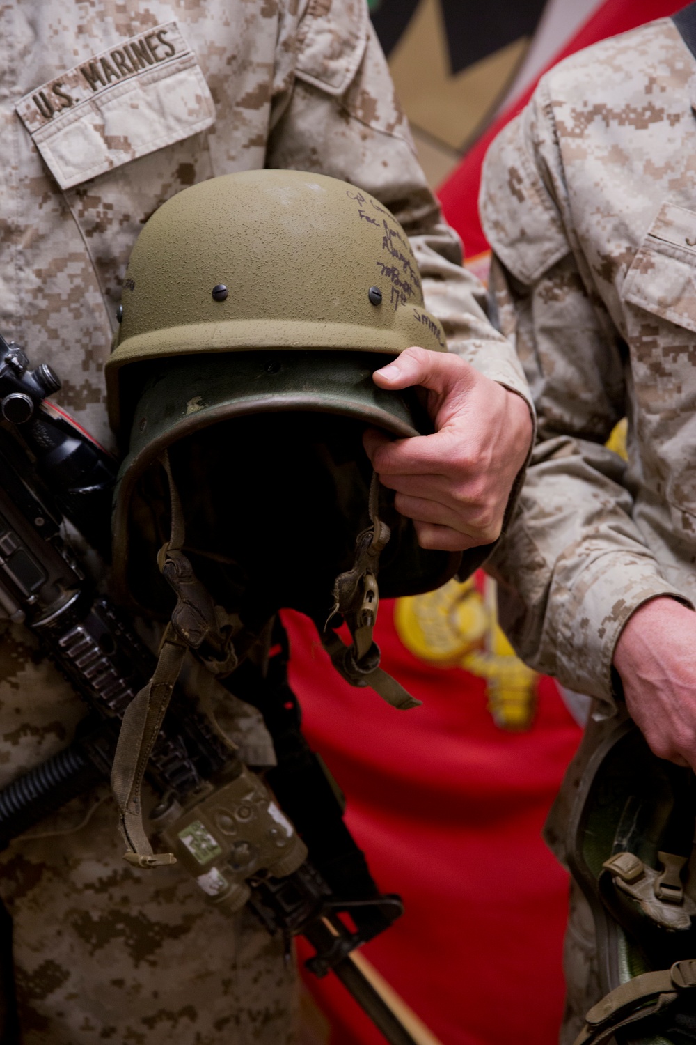Commandant of the Marine Corps Presents Helmets to 1/9 Marines