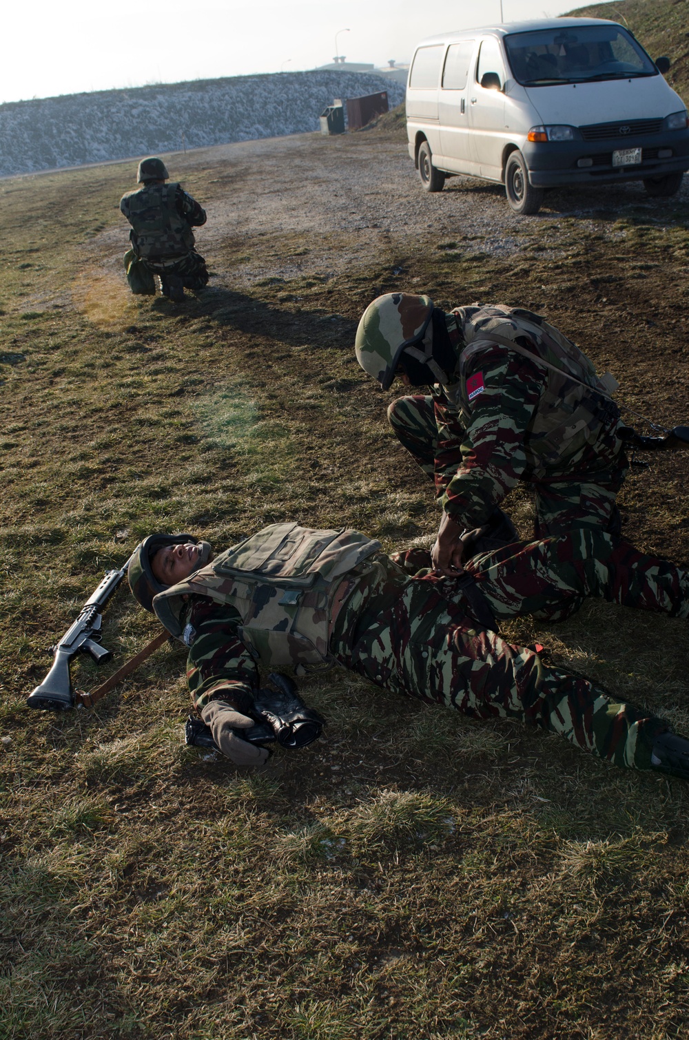 Moroccan soldiers complete first responder course