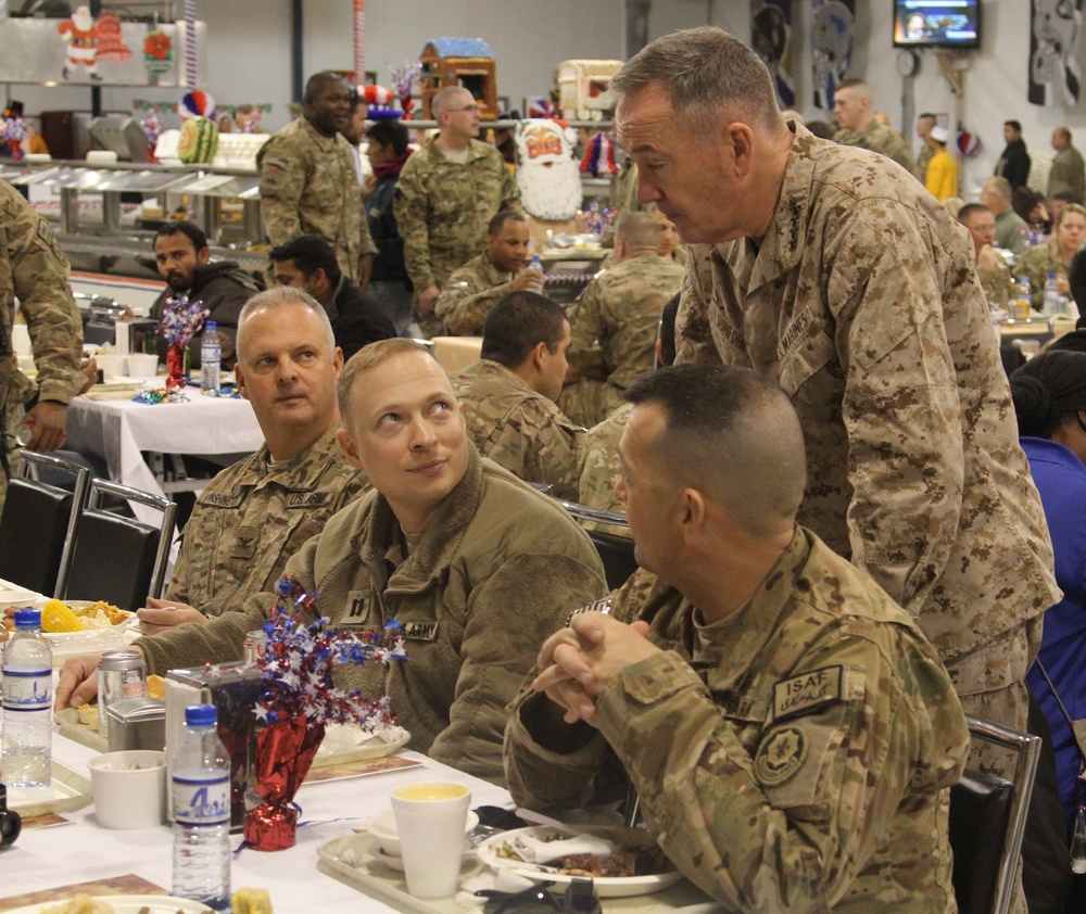 Dunford visits Regional Command (South) troops on Christmas