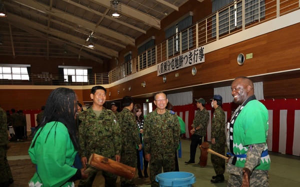 Bilateral rice pounding brings in new year